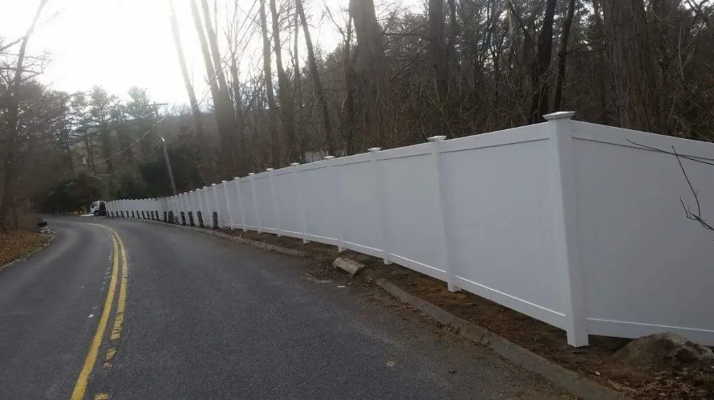 vinyl privacy fence