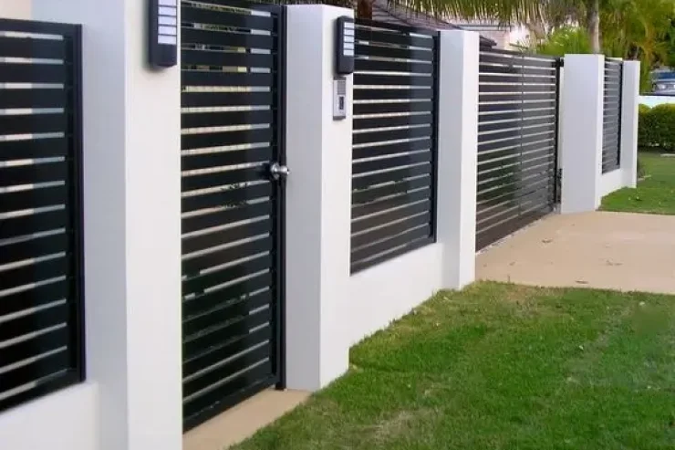 b95fc100d66444764c7605dfd28fd9fe (1) Privacy fencing