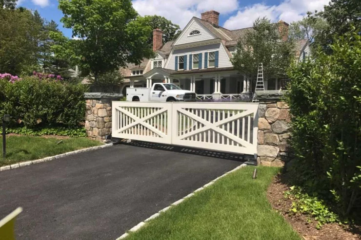 criss-cross-picket-automatic-gate_2000-e1760365701879 Automatic Gate Installer